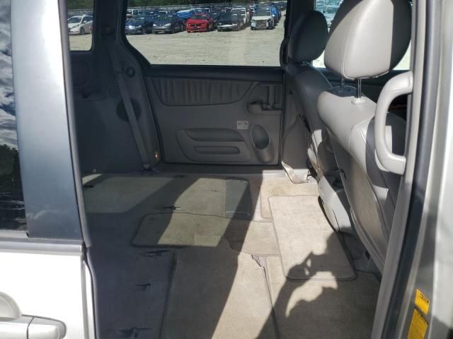 2010 Toyota Sienna XLE