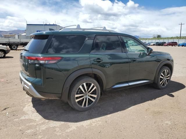 2023 Nissan Pathfinder Platinum