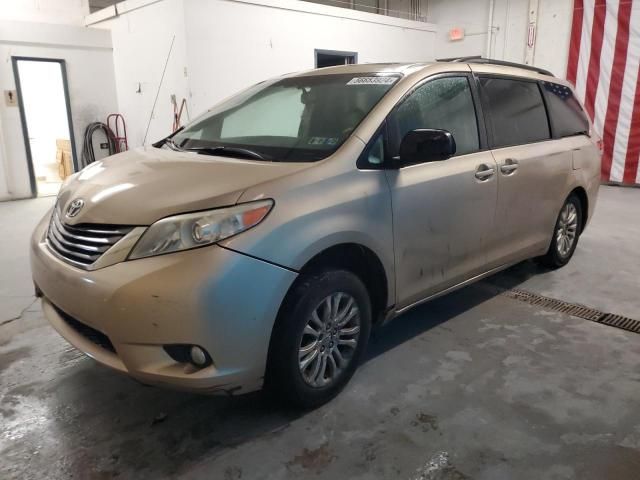 2011 Toyota Sienna XLE