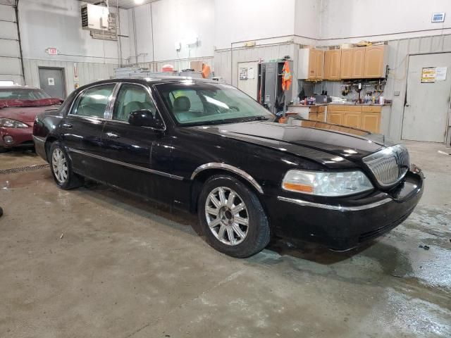 2006 Lincoln Town Car Signature Limited