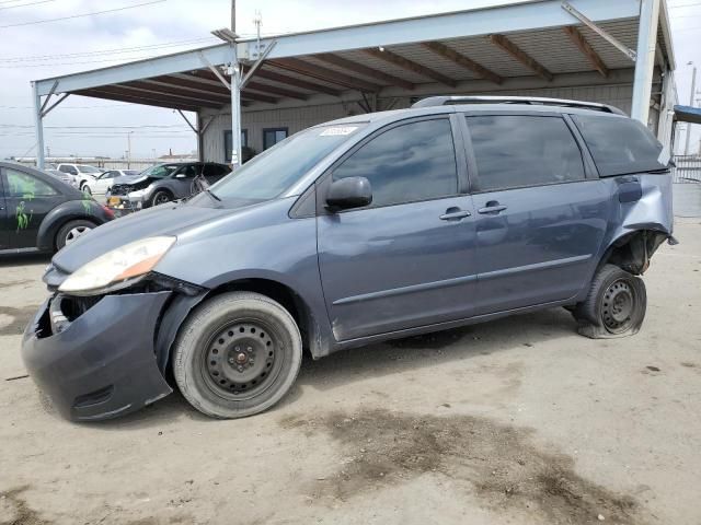 2009 Toyota Sienna CE