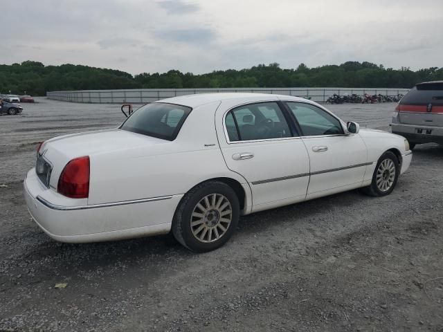 2003 Lincoln Town Car Signature