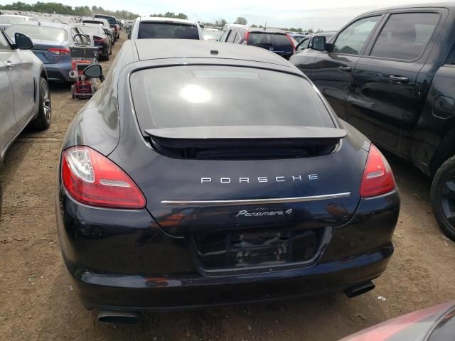 2013 Porsche Panamera 2