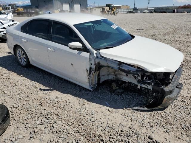 2013 Volkswagen Passat S