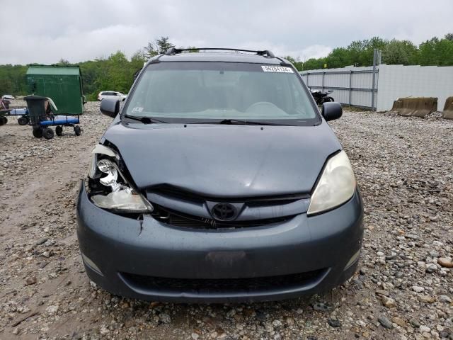 2009 Toyota Sienna XLE