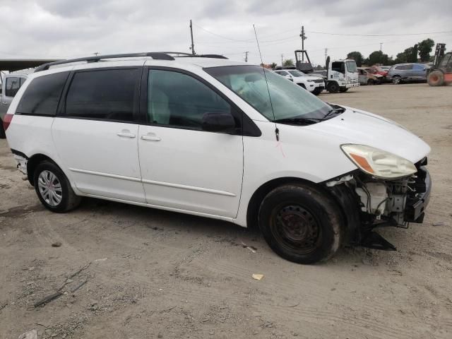 2005 Toyota Sienna CE