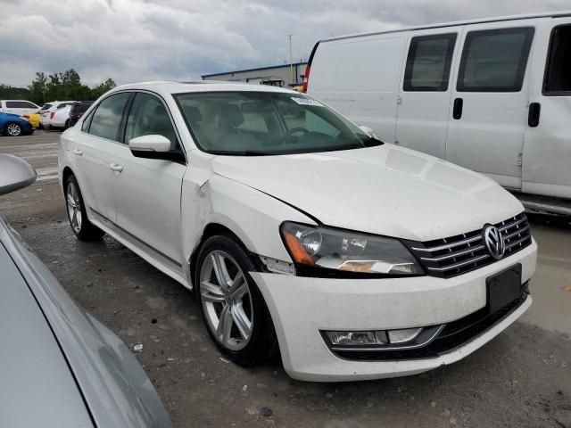 2013 Volkswagen Passat SEL