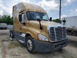 Salvage trucks for sale at Fort Wayne, IN auction: 2017 Freightliner Cascadia 125