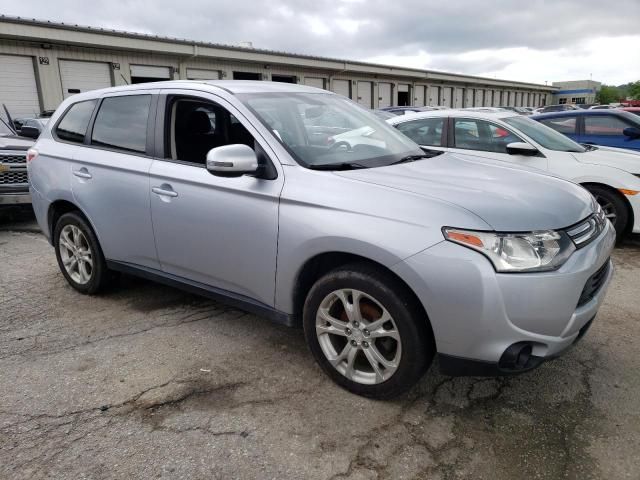 2014 Mitsubishi Outlander SE