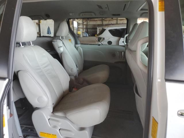 2013 Toyota Sienna XLE