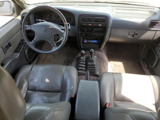 1995 Nissan Pathfinder LE