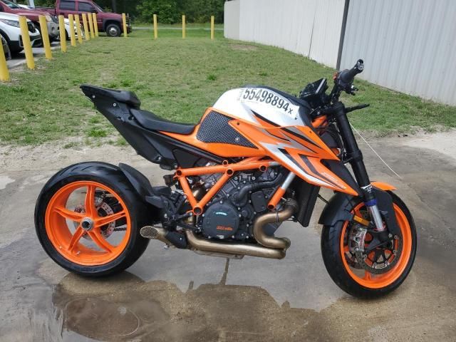 2023 KTM 1290 Super Duke R