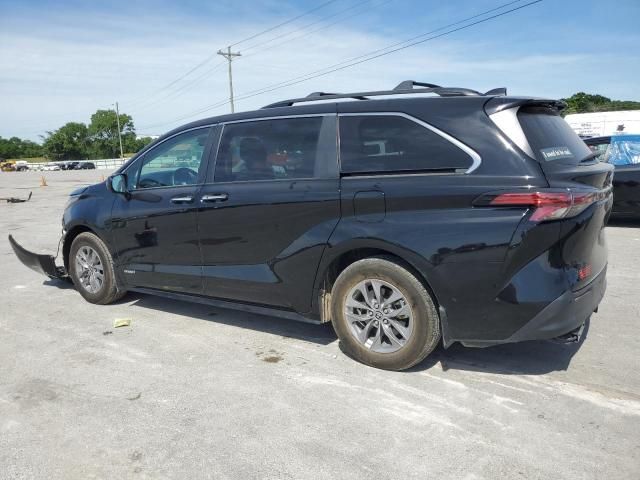 2021 Toyota Sienna XLE