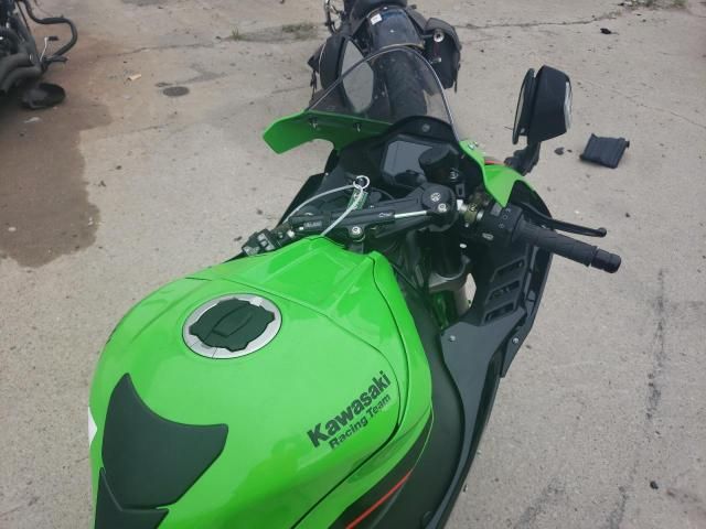 2022 Kawasaki ZX1002 L