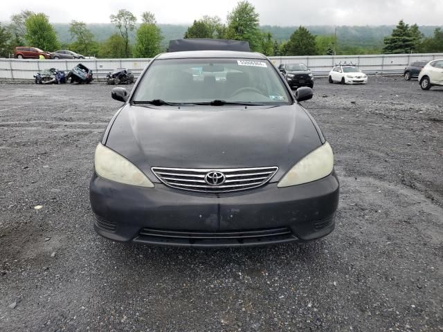 2005 Toyota Camry LE