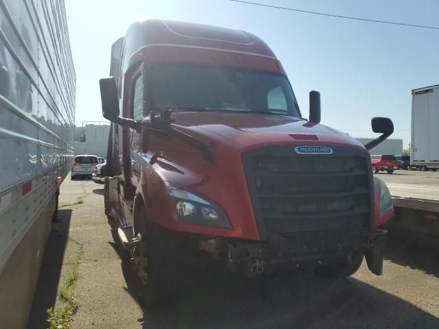 2019 Freightliner Cascadia 126