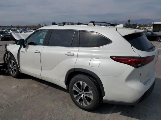 2020 Toyota Highlander Hybrid XLE