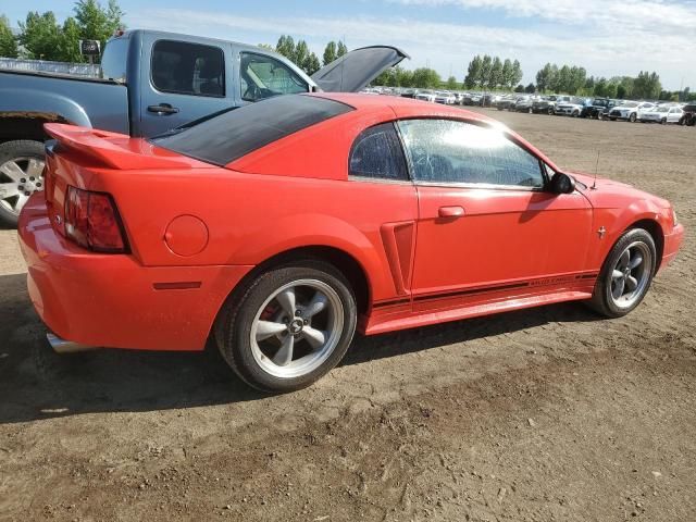 2000 Ford Mustang