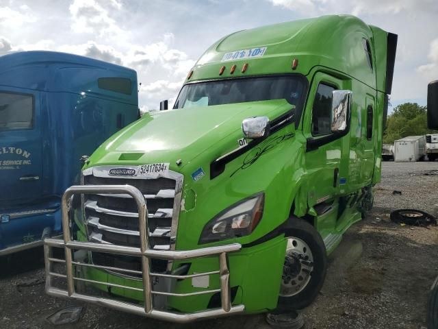 2018 Freightliner Cascadia 126