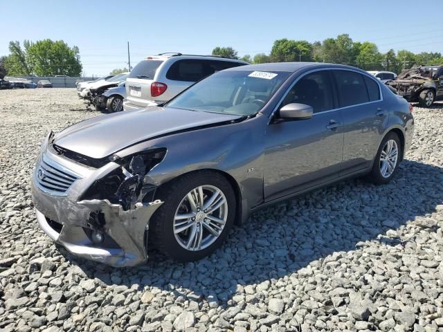 2015 Infiniti Q40