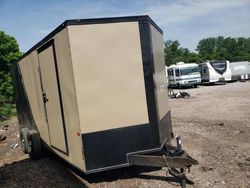 Trailers Vehiculos salvage en venta: 2022 Trailers Enclosed