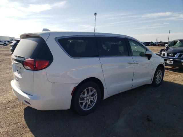 2020 Chrysler Voyager LX