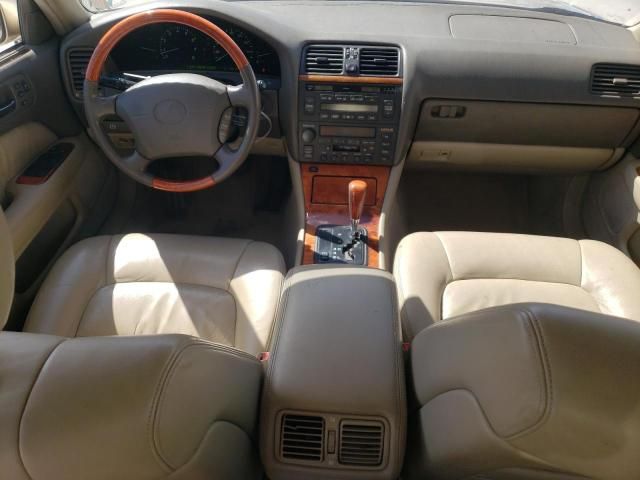 1999 Lexus LS 400