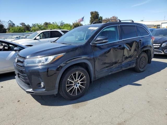 2017 Toyota Highlander SE