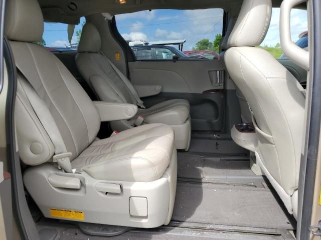 2014 Toyota Sienna XLE