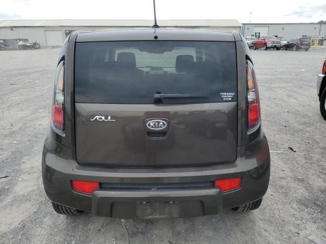 2011 KIA Soul +