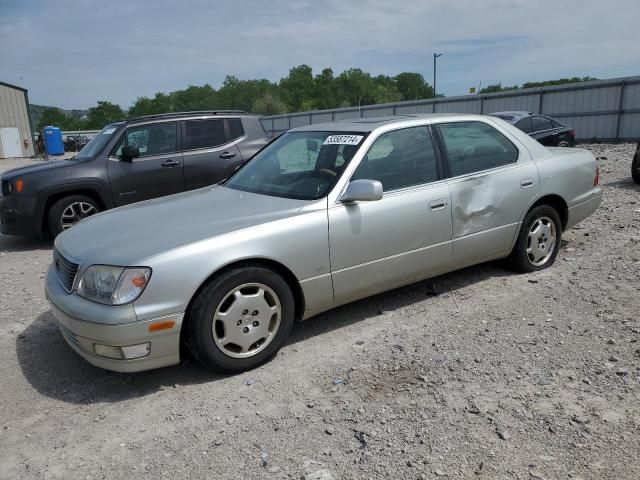 2000 Lexus LS 400