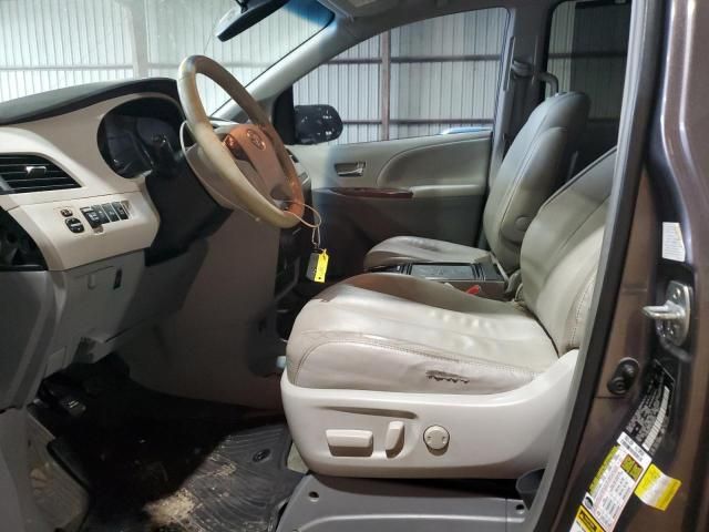 2014 Toyota Sienna XLE