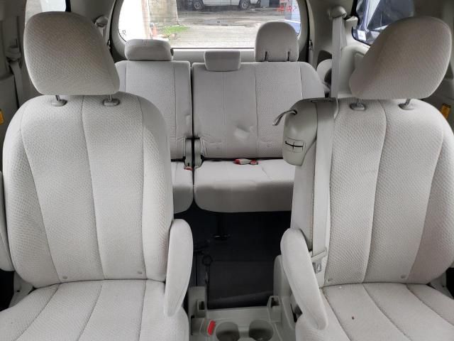 2011 Toyota Sienna LE