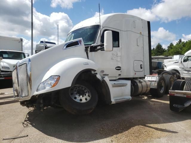 2019 Kenworth Construction T680