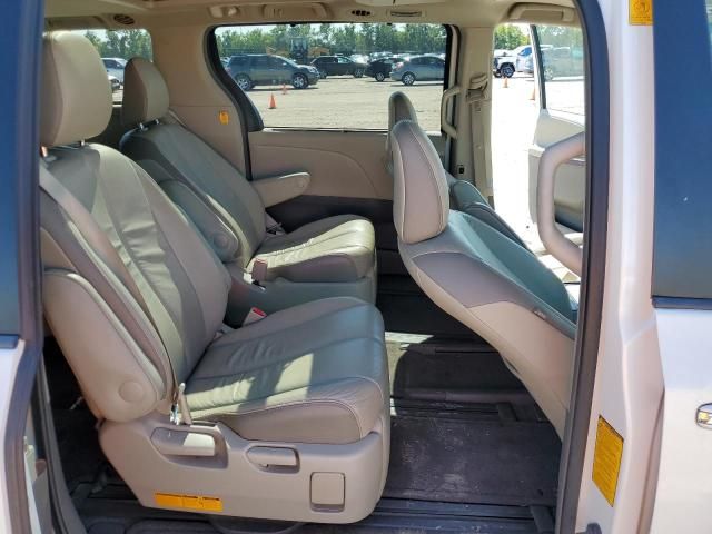 2012 Toyota Sienna XLE