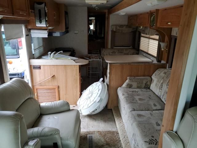 2004 Workhorse Custom Chassis Motorhome Chassis W22