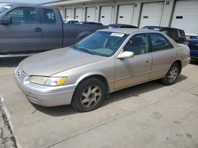 1999 Toyota Camry LE