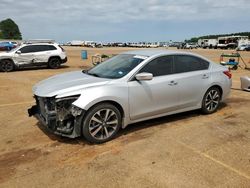 Salvage cars for sale from Copart Longview, TX: 2016 Nissan Altima 2.5