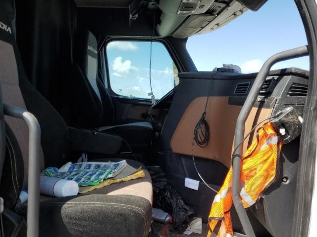 2019 Freightliner Cascadia 126