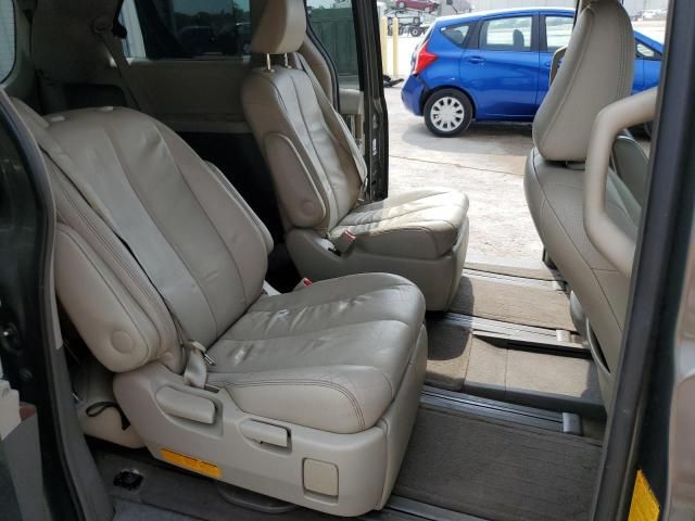 2012 Toyota Sienna XLE