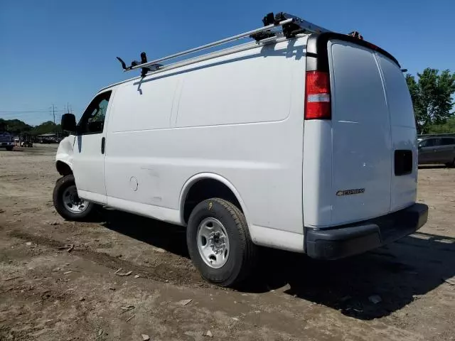 2021 Chevrolet Express G2500