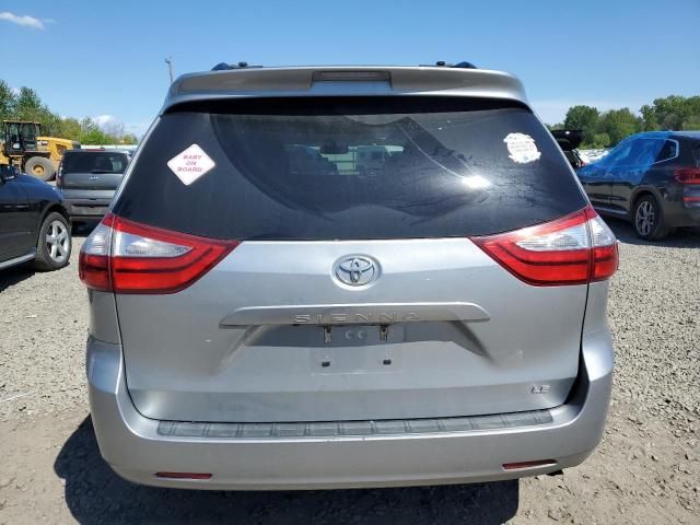 2017 Toyota Sienna LE