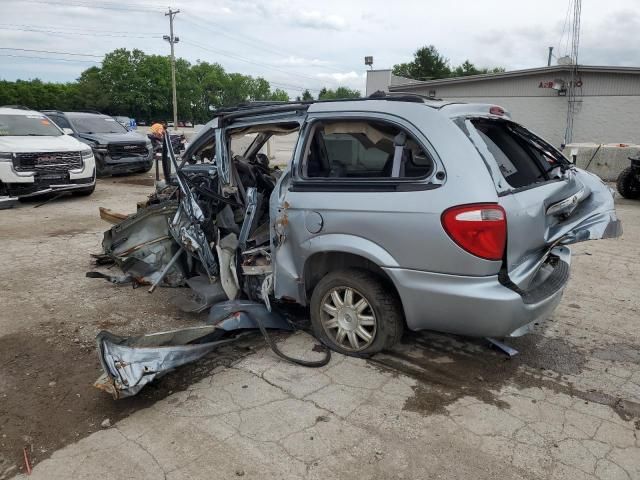 2005 Chrysler Town & Country Touring