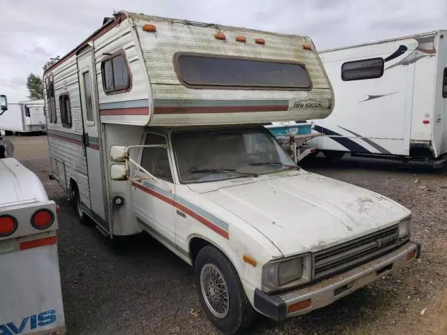 1983 Toyota Pickup / Cab Chassis 1/2 TON DLX