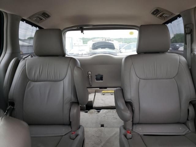 2010 Toyota Sienna XLE