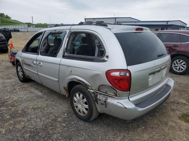 2005 Chrysler Town & Country Touring