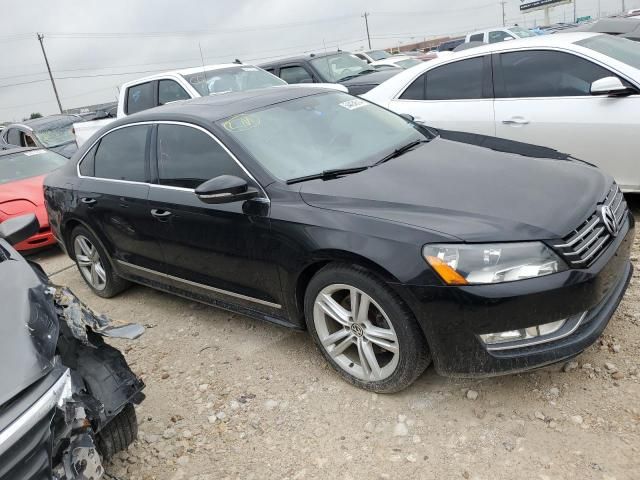 2012 Volkswagen Passat SEL