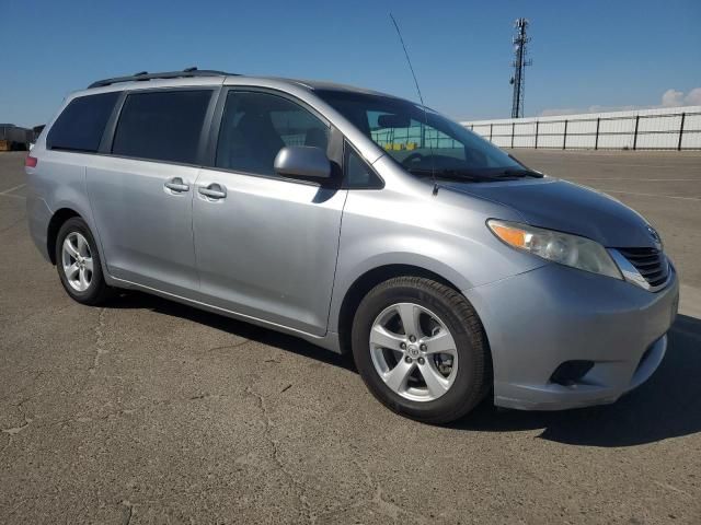 2013 Toyota Sienna LE