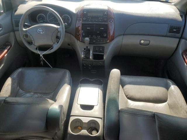 2005 Toyota Sienna XLE