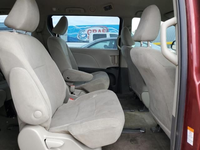 2018 Toyota Sienna L